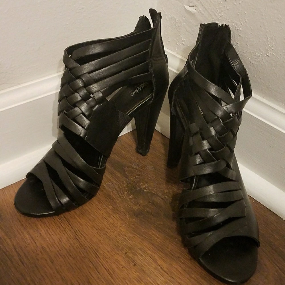 STRAPPED HEELS